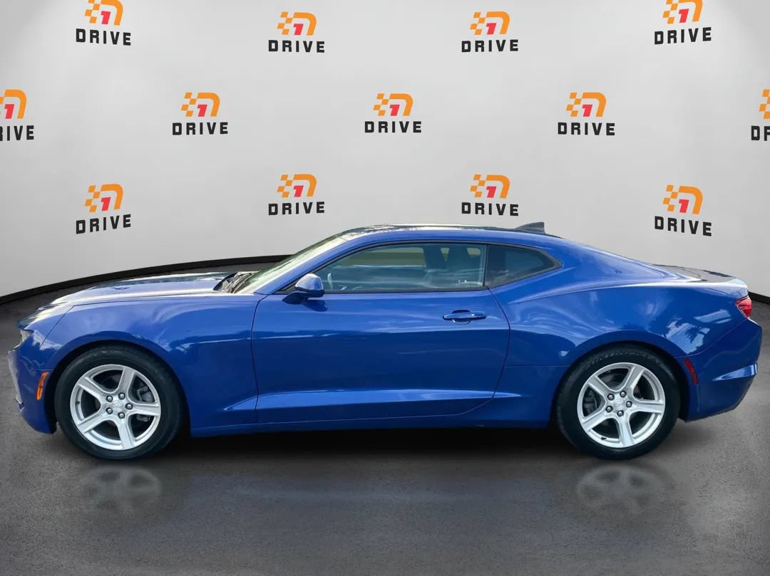 Used 2022 Chevrolet Camaro LT RWD image 2