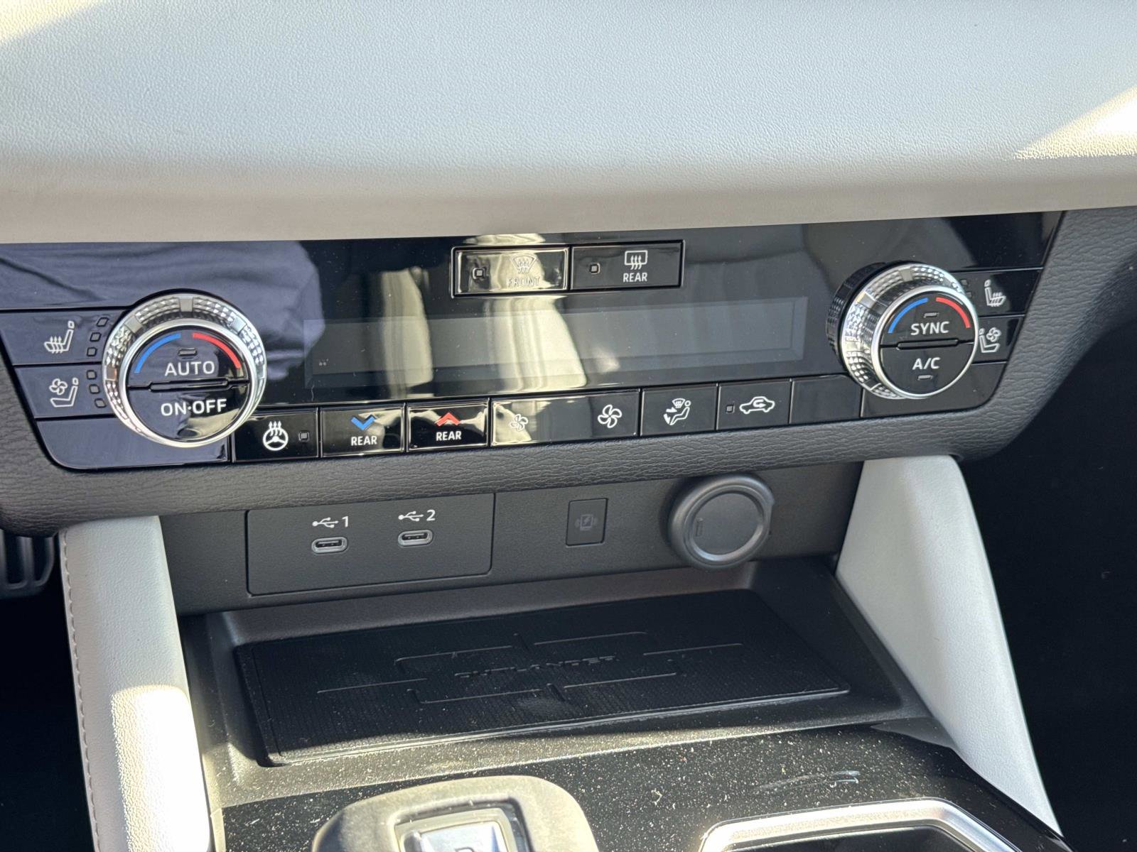 New 2026 Mitsubishi Outlander SEL image 27