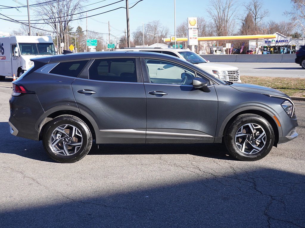Used 2025 Kia Sportage LX image 16