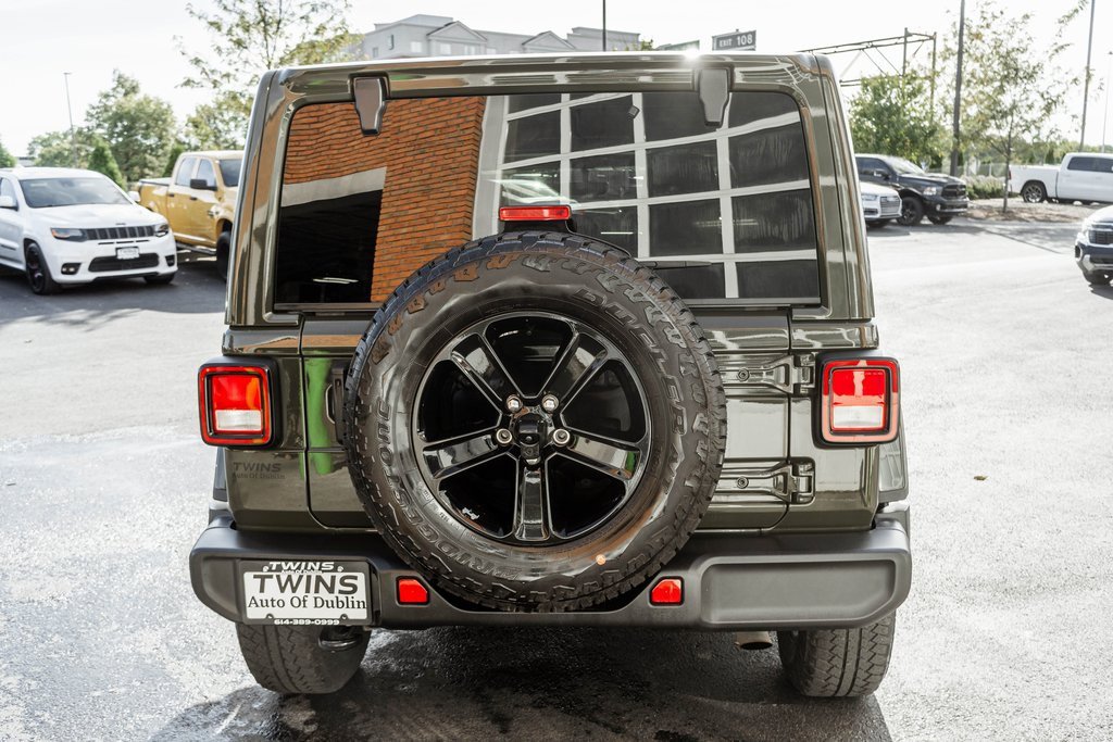 Used 2022 Jeep Wrangler Unlimited Sahara image 26