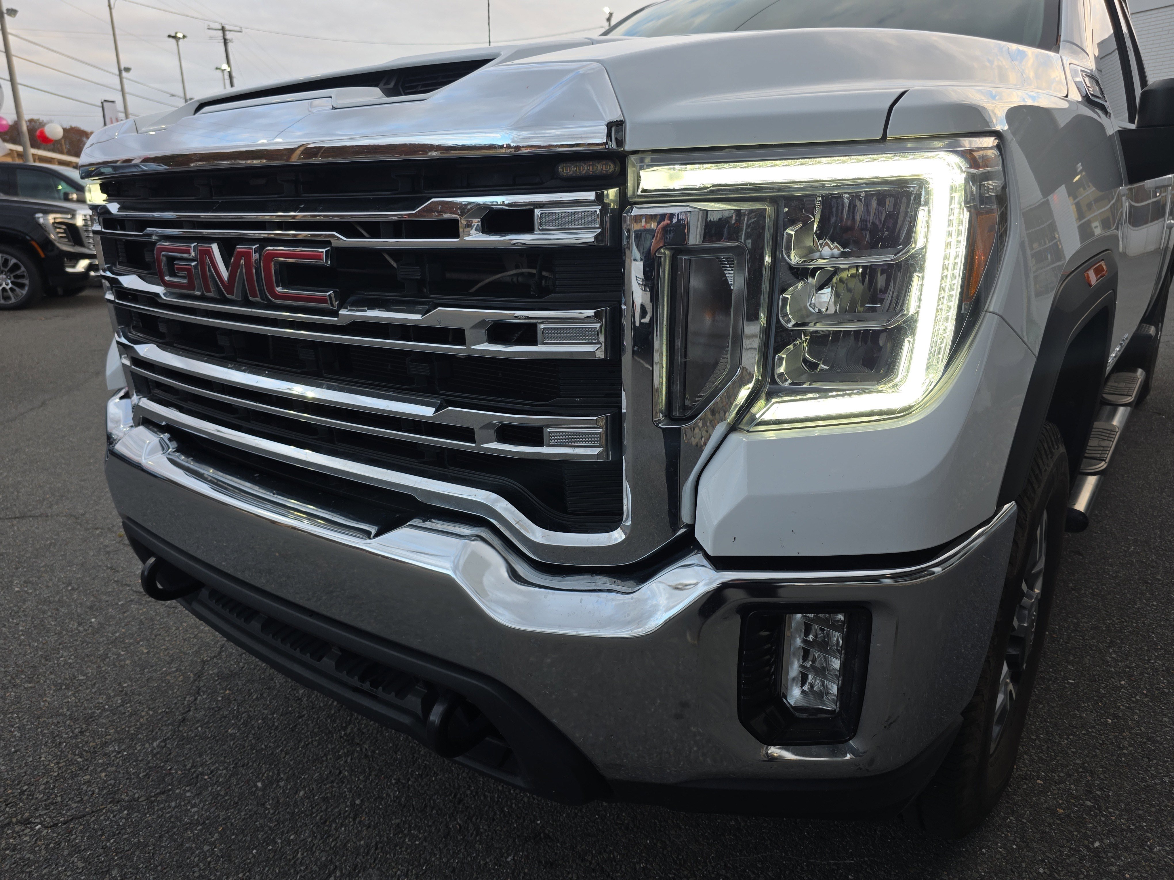 Used 2022 GMC Sierra 3500 SLE w/ SLE Convenience Package image 12