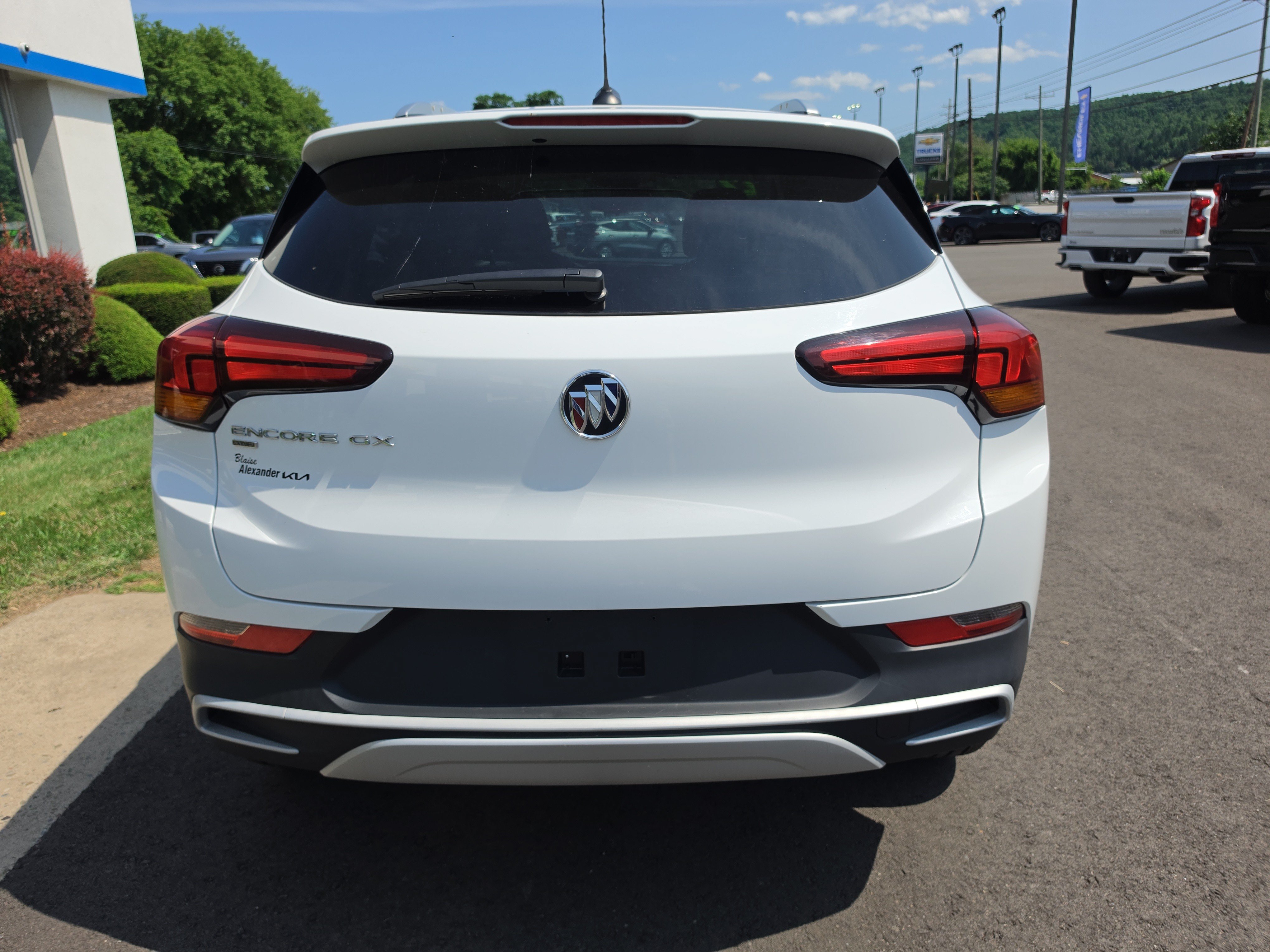 Used 2022 Buick Encore GX Select AWD/4WD video 4