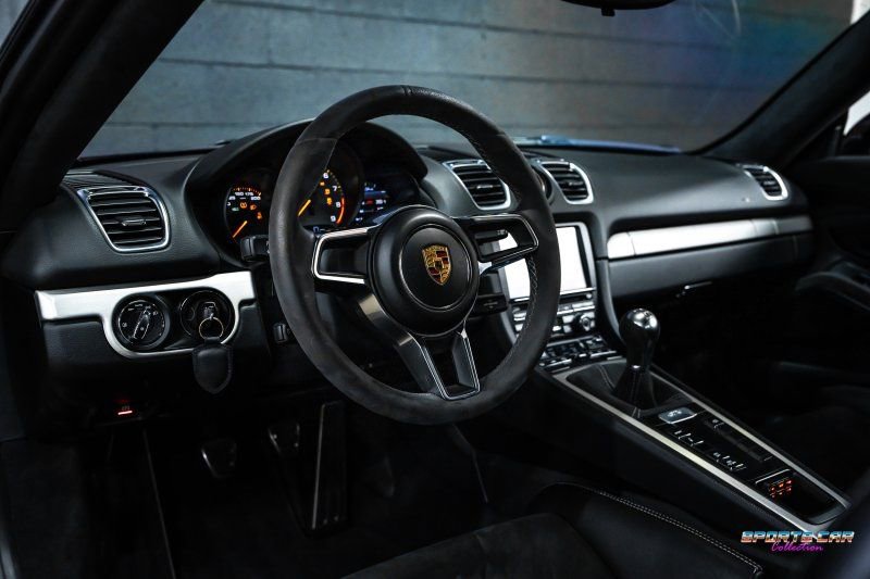 Used 2016 Porsche Cayman GT4 image 5