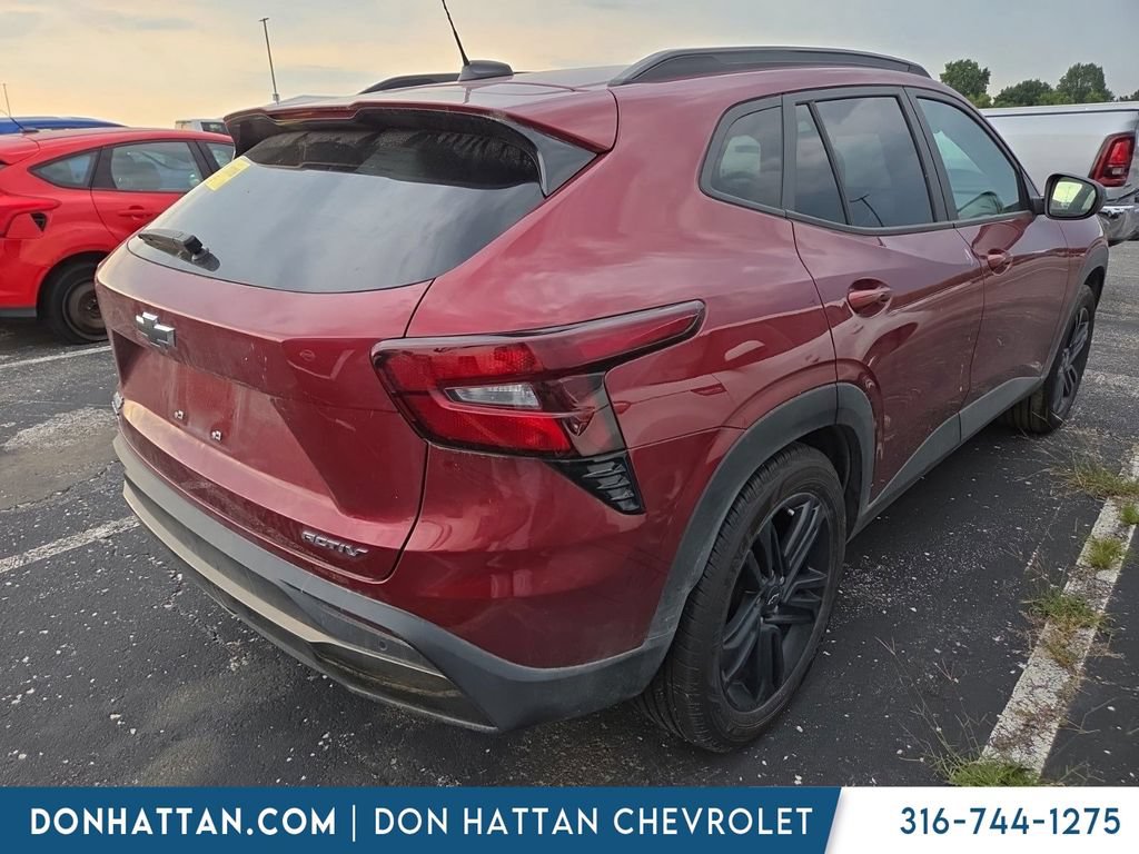 Used 2024 Chevrolet Trax ACTIV w/ Driver Confidence Package FWD image 8