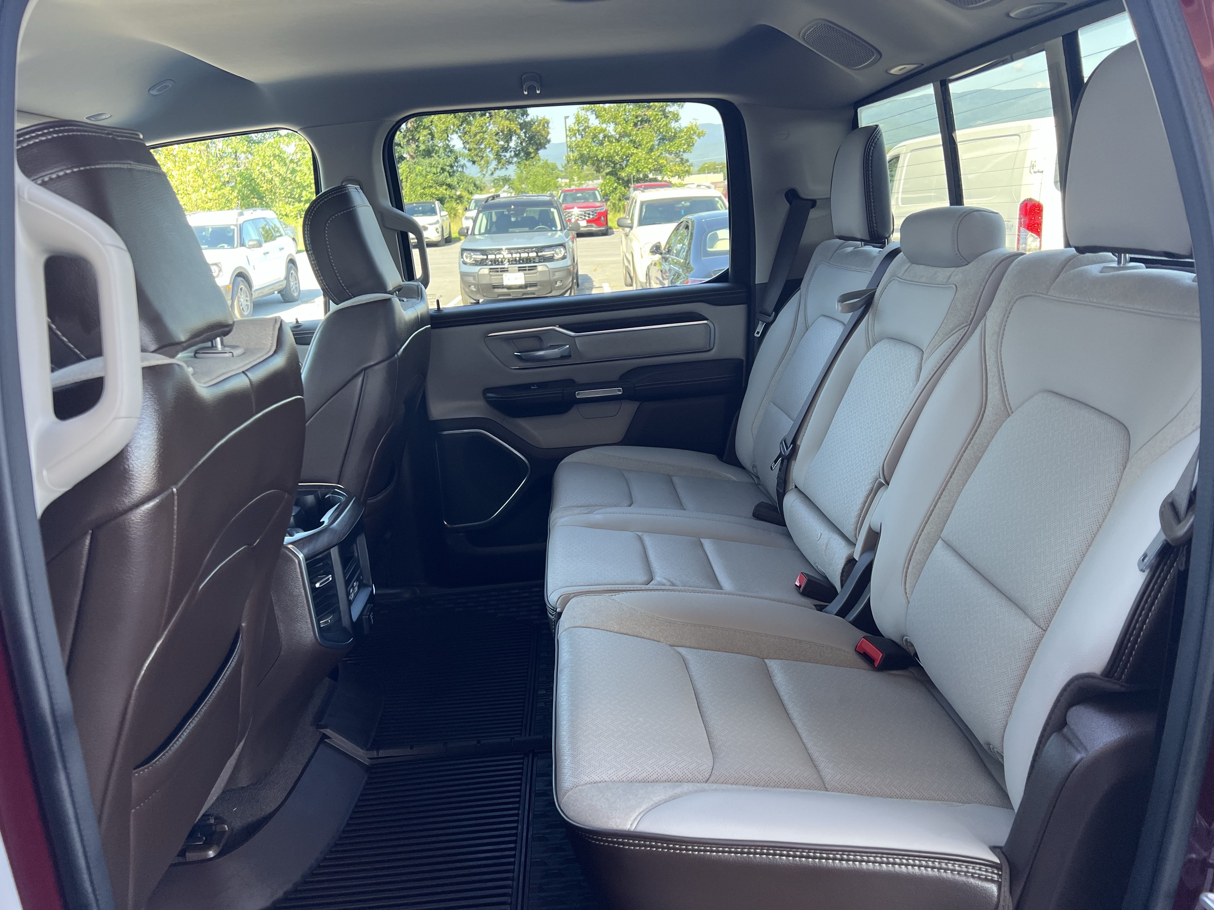 Used 2025 RAM 1500 Laramie w/ Bed Utility Group AWD/4WD image 33