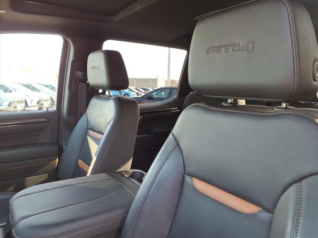 Used 2024 GMC Sierra 1500 AT4 w/ Technology Package image 6