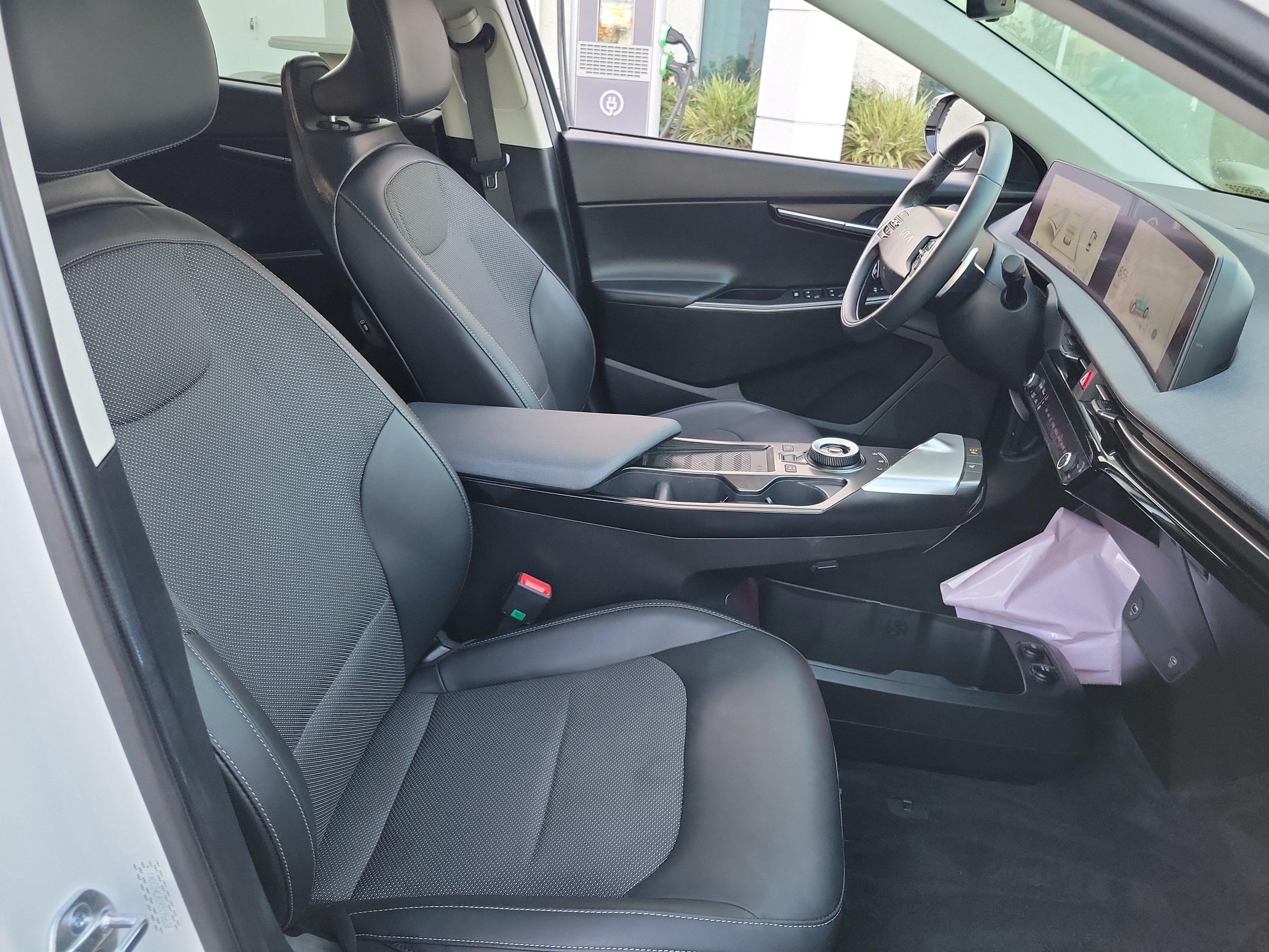 Used 2024 Kia EV6 Light RWD image 22