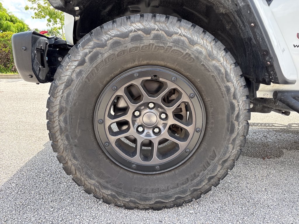 Used 2023 Jeep Wrangler Unlimited Rubicon w/ Xtreme 35 Tire Package AWD/4WD image 14