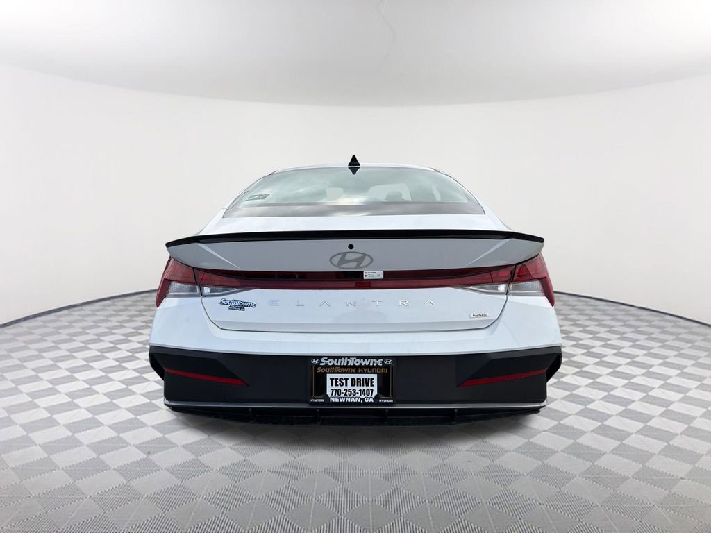 Used 2025 Hyundai Elantra SEL image 6