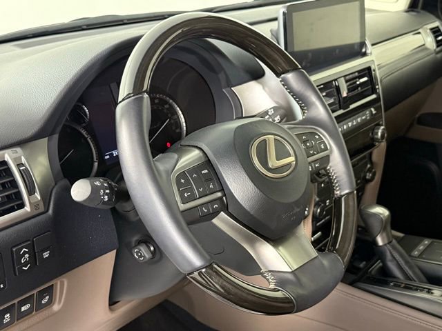 Used 2023 Lexus GX 460 Premium w/ Accessory Package AWD/4WD image 20