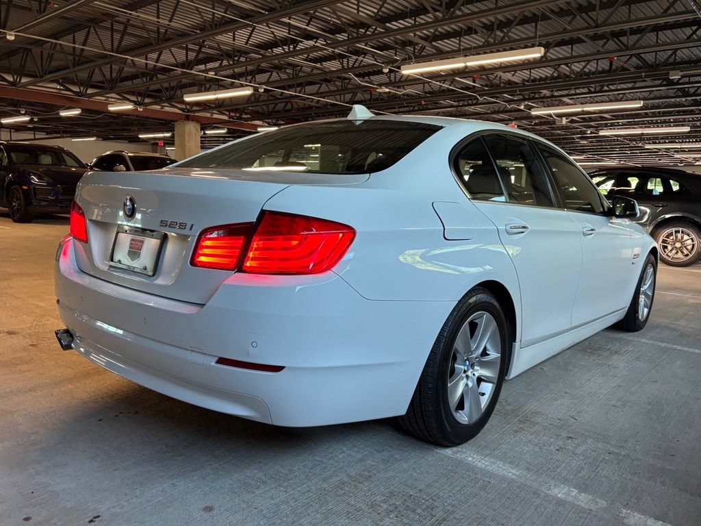Used 2012 BMW 528i xDrive Sedan AWD/4WD image 8