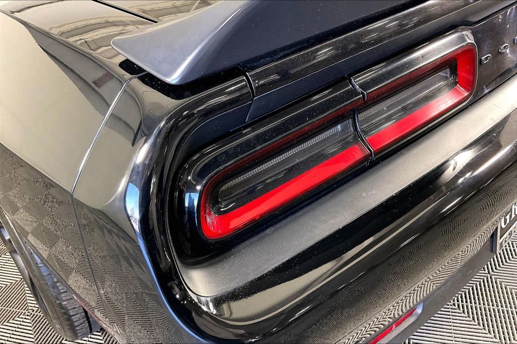 Used 2022 Dodge Challenger R/T w/ Blacktop Package image 37