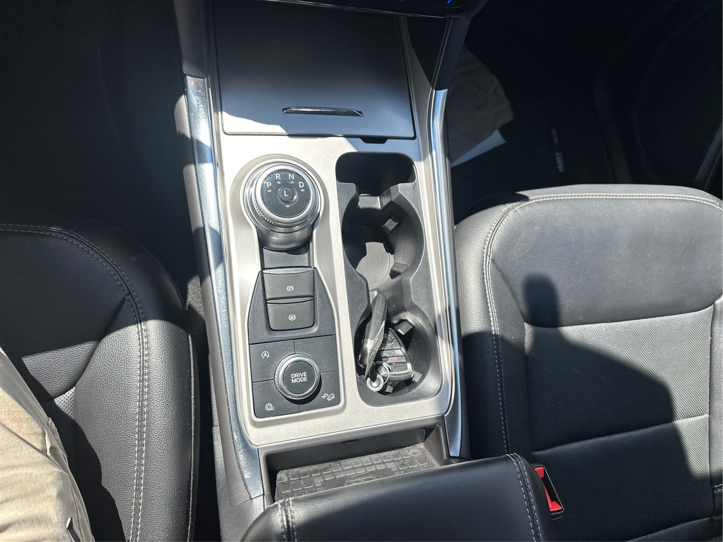 Used 2024 Ford Explorer Limited AWD/4WD image 15
