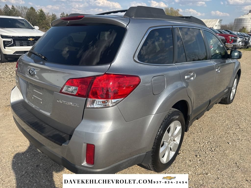 Used 2010 Subaru Outback 2.5i Limited AWD/4WD image 5