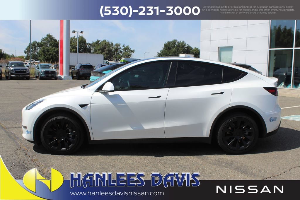Used 2021 Tesla Model Y Long Range AWD/4WD image 2
