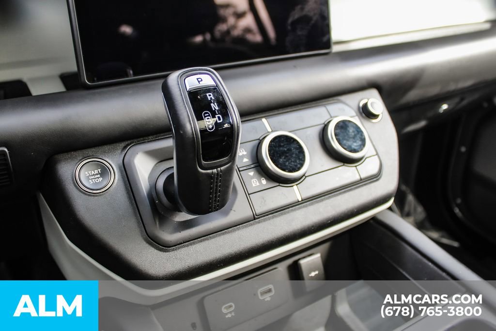 Used 2024 Land Rover Defender 110 X-Dynamic SE image 38