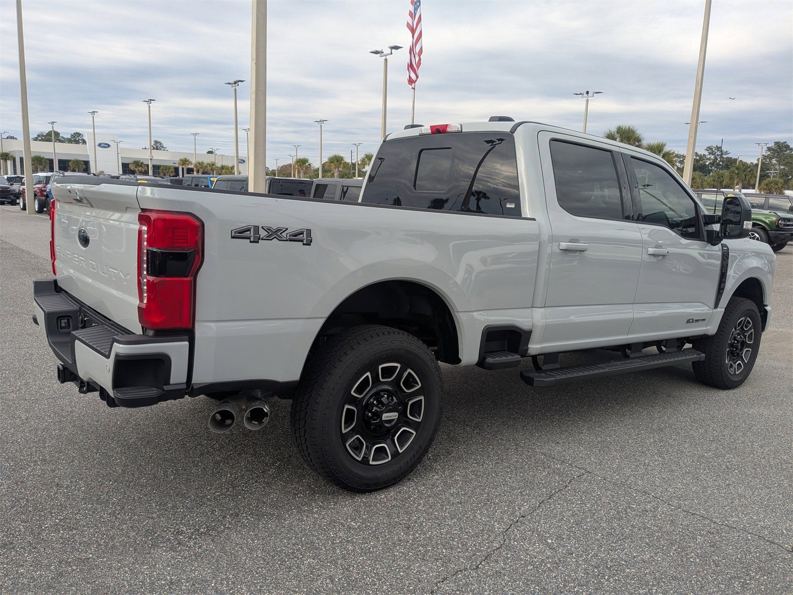 New 2025 Ford F350 Lariat w/ Lariat Ultimate Package image 4