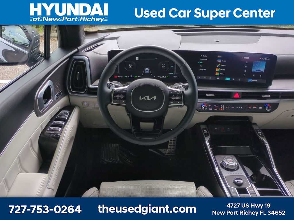Used 2025 Kia Sorento SX Prestige AWD/4WD image 19