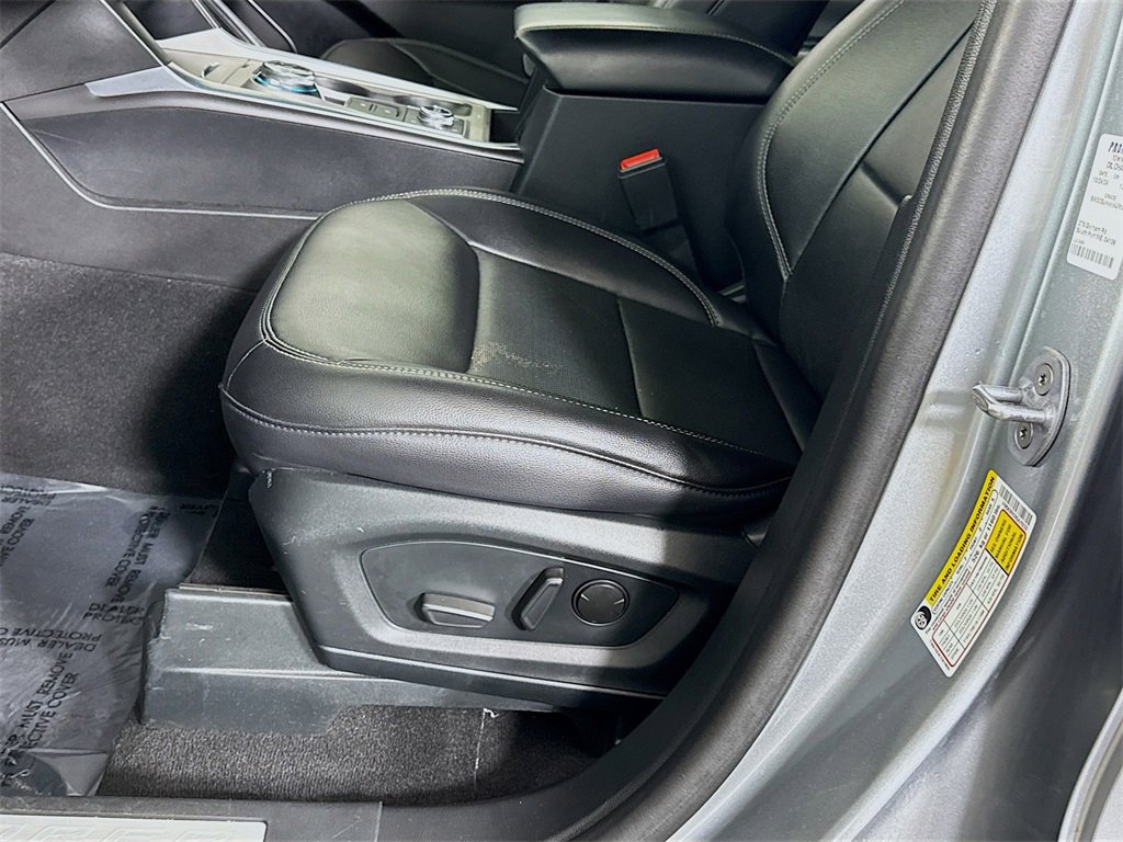 Used 2024 Ford Explorer Limited image 24