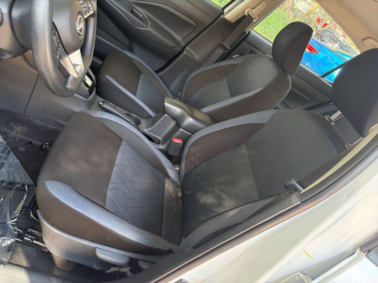 Used 2025 Nissan Versa SV FWD image 34