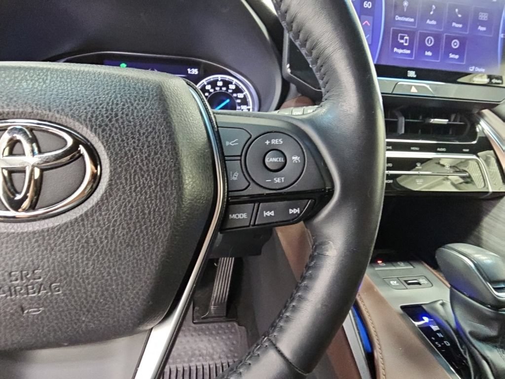 Used 2021 Toyota Venza Limited AWD/4WD image 27