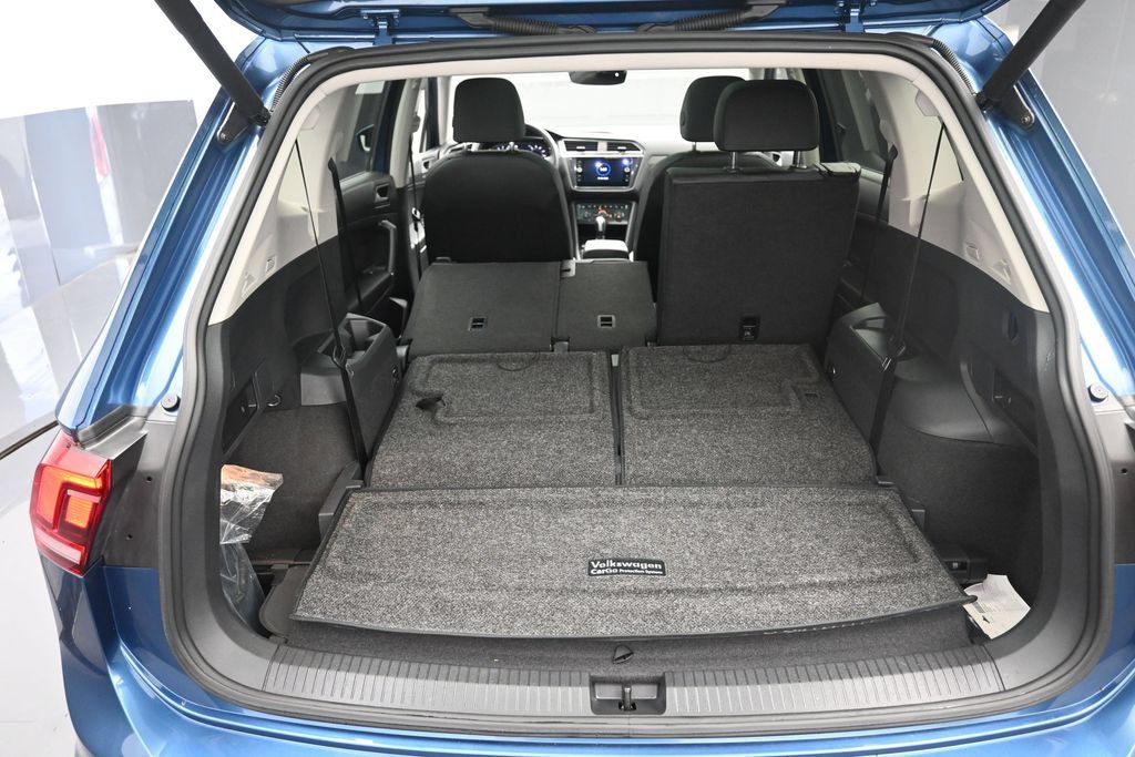 Used 2020 Volkswagen Tiguan SEL FWD image 24