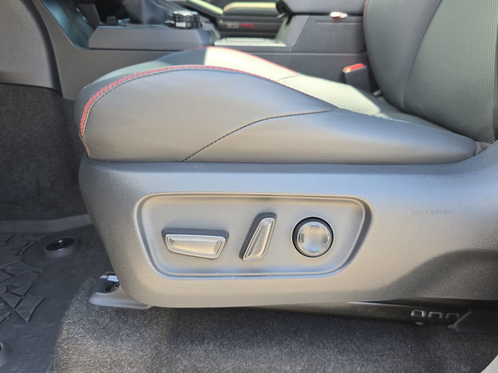 Used 2025 Toyota 4Runner TRD Pro AWD/4WD image 26
