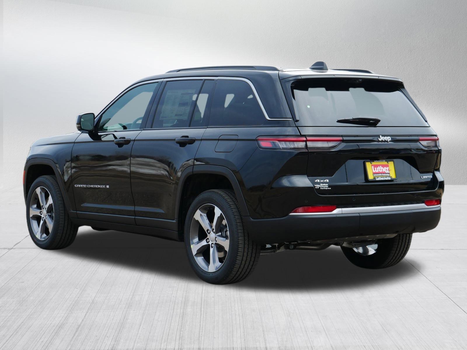 New 2026 Jeep Grand Cherokee Limited image 3