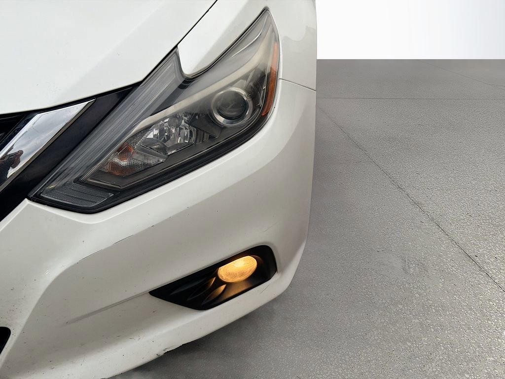 Used 2018 Nissan Altima 2.5 SR FWD image 10