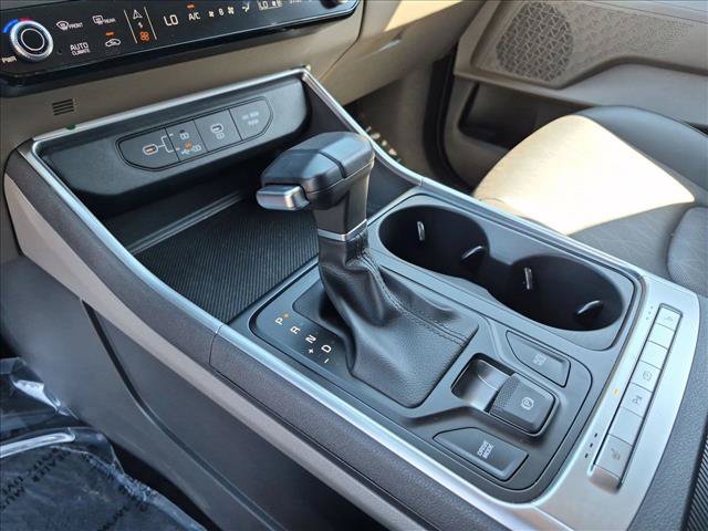Used 2026 Kia Carnival FWD image 12