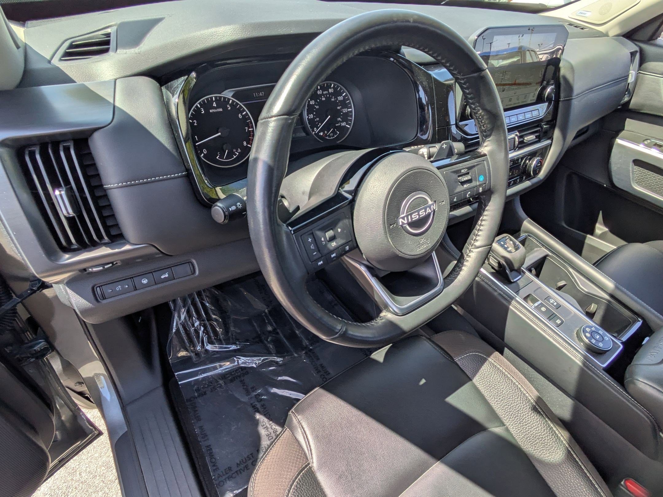 Used 2023 Nissan Pathfinder SL w/ SL Premium Package AWD/4WD image 16