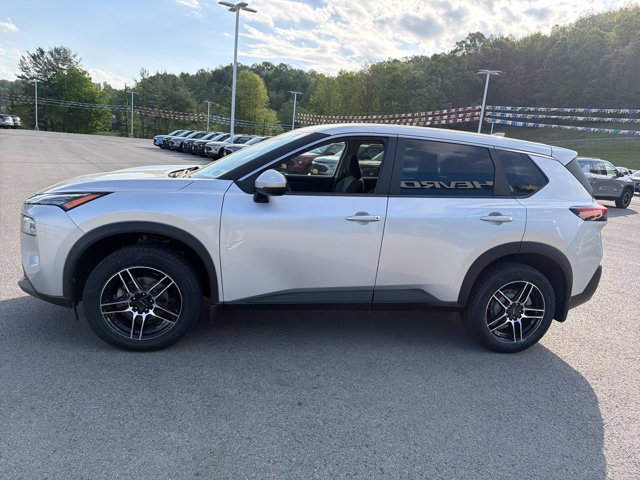 Used 2022 Nissan Rogue SV AWD/4WD image 8