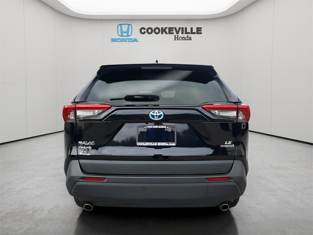 Used 2021 Toyota RAV4 LE image 5