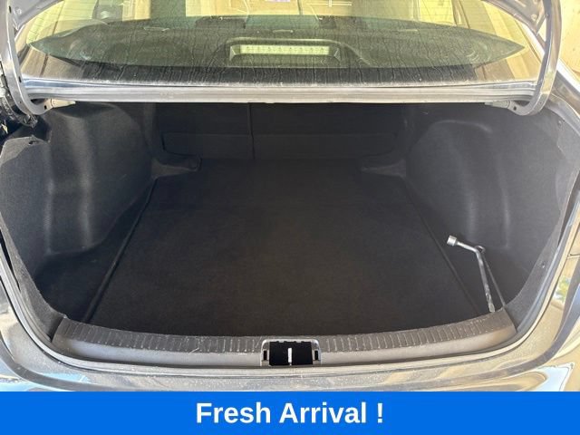 Used 2023 Toyota Corolla LE w/ LE Convenience Package FWD image 4