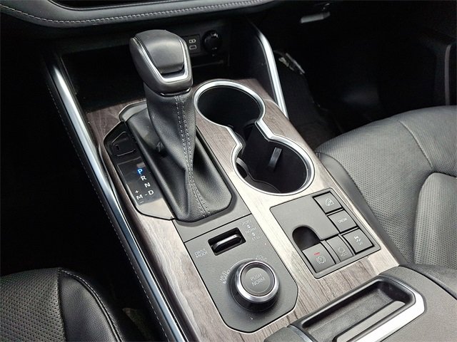 Used 2023 Toyota Highlander Platinum image 16