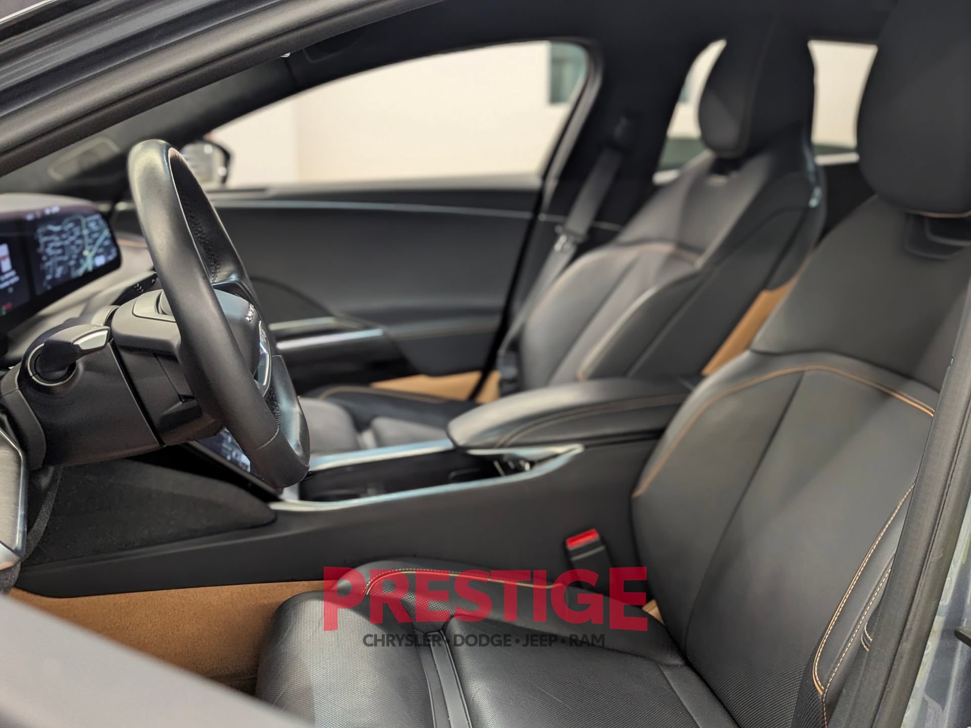 Used 2025 Lucid Air Touring AWD/4WD image 30