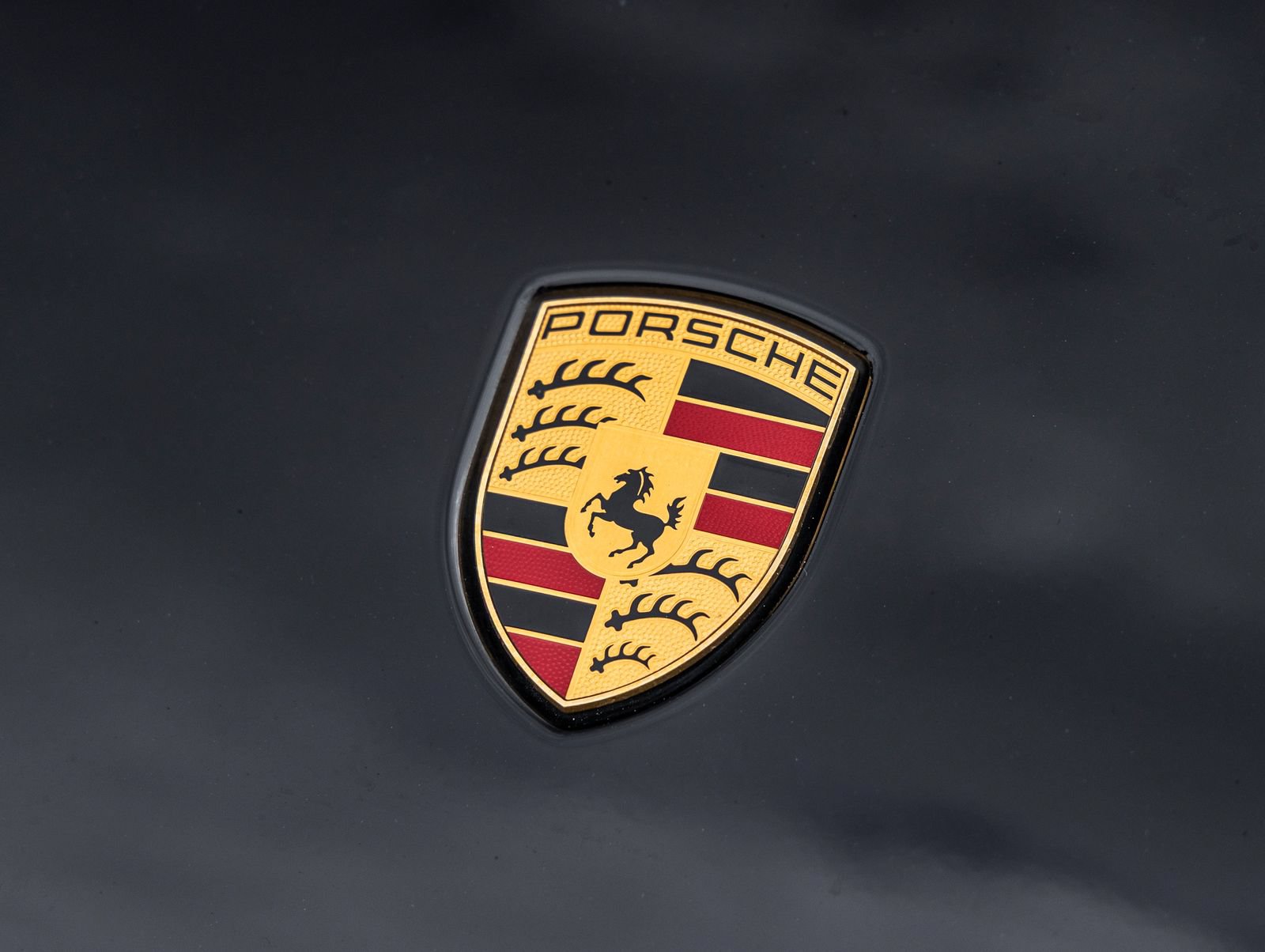 Certified 2023 Porsche Macan AWD/4WD image 17