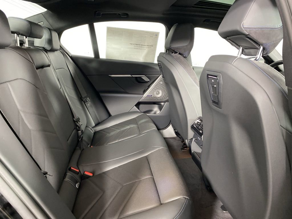 New 2026 BMW 530i xDrive w/ M Sport Package image 25