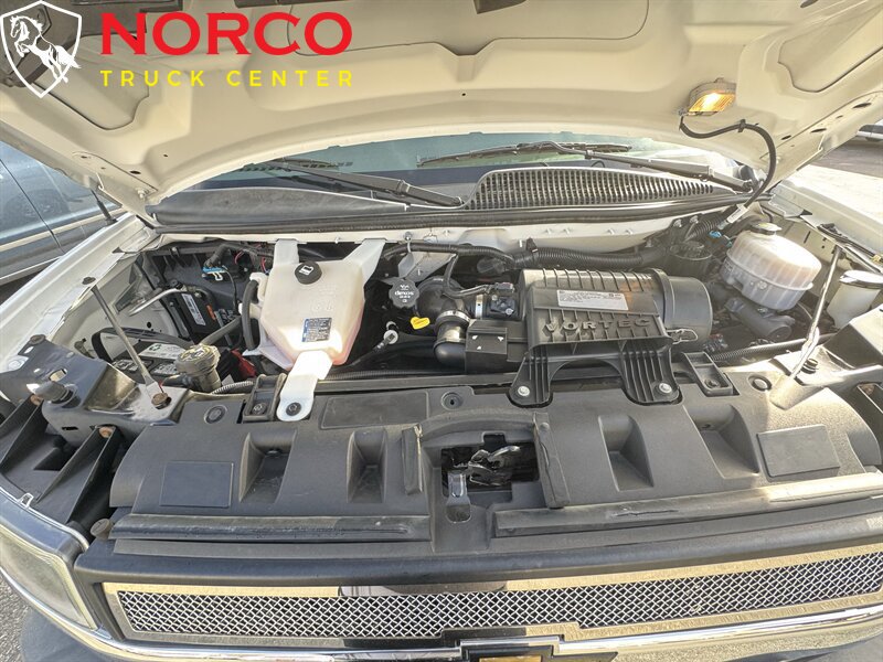 Used 2020 Chevrolet Express 3500 LT w/ LT Preferred Equipment Group RWD image 25