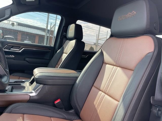 Used 2024 Chevrolet Silverado 1500 High Country image 19