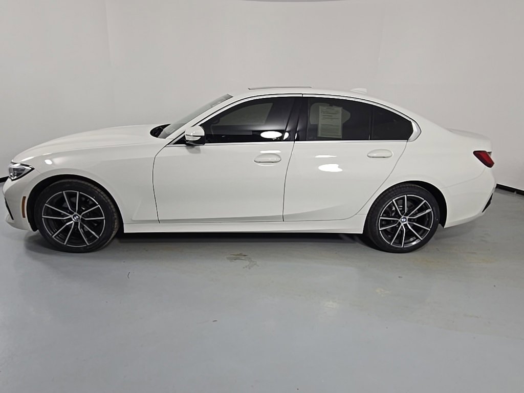 Used 2021 BMW 330i xDrive Sedan w/ Convenience Package image 4
