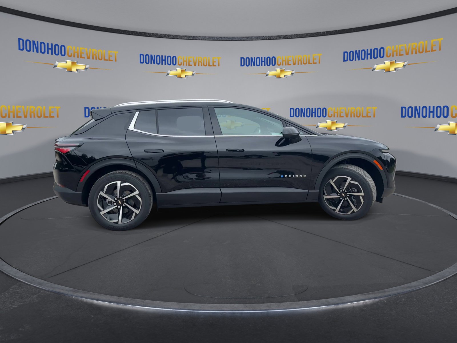 New 2026 Chevrolet Equinox EV LT image 12