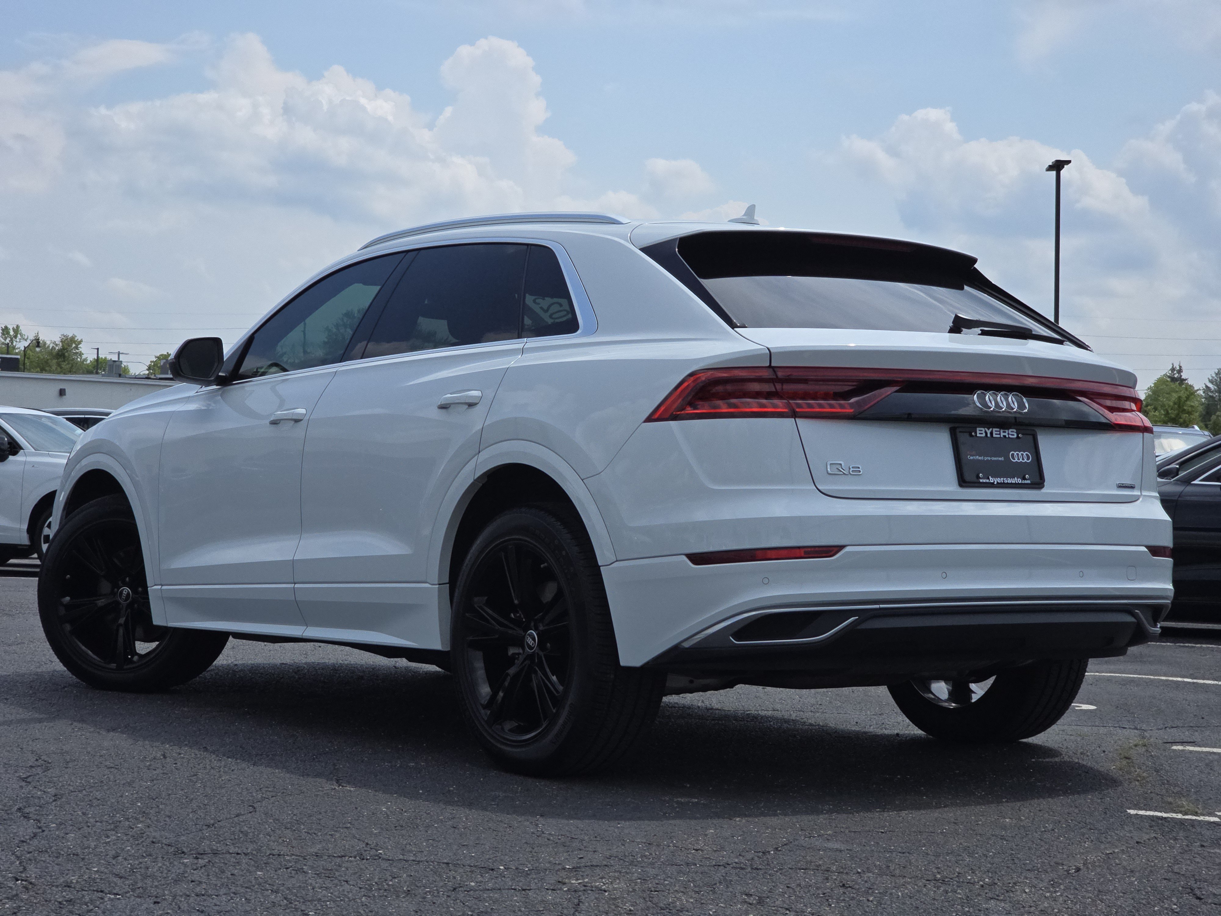 Certified 2023 Audi Q8 Premium AWD/4WD image 5