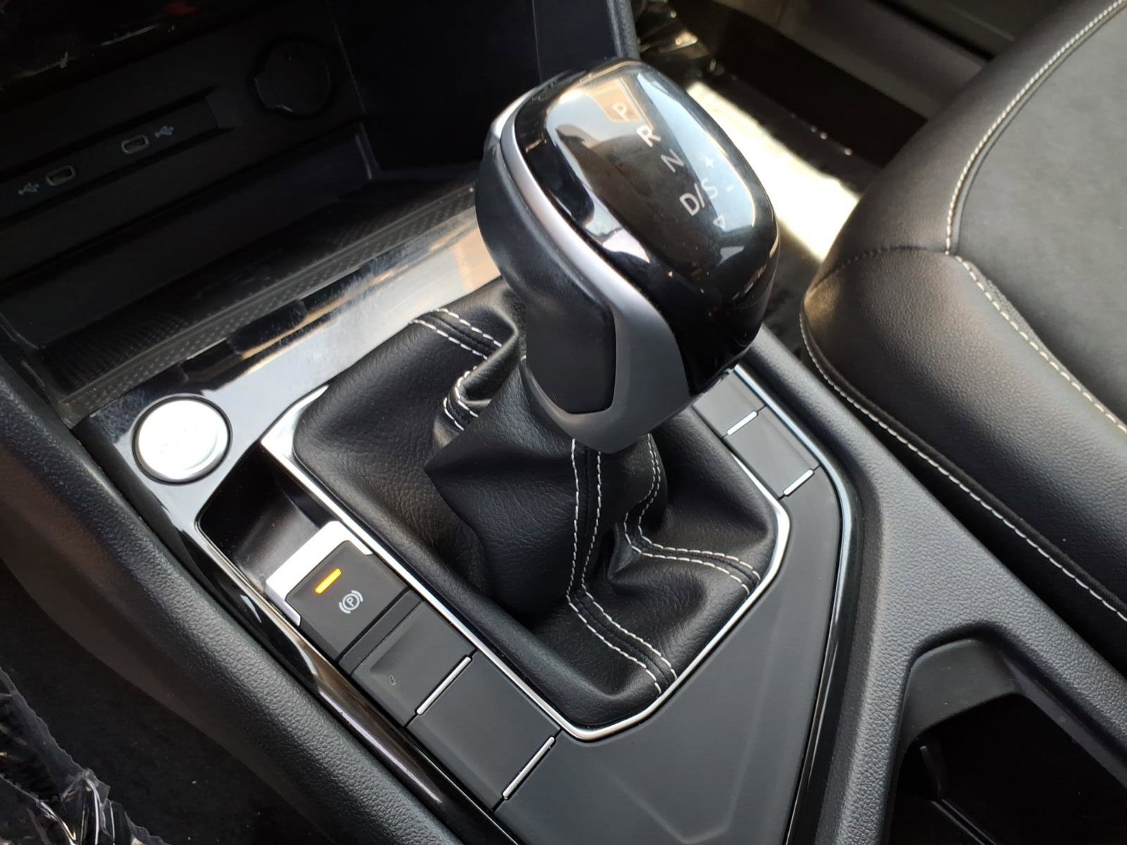 Certified 2023 Volkswagen Taos SE FWD image 31