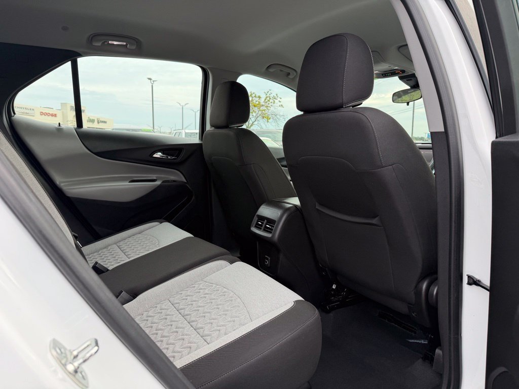 Used 2024 Chevrolet Equinox LS w/ Driver Confidence II Package FWD image 29
