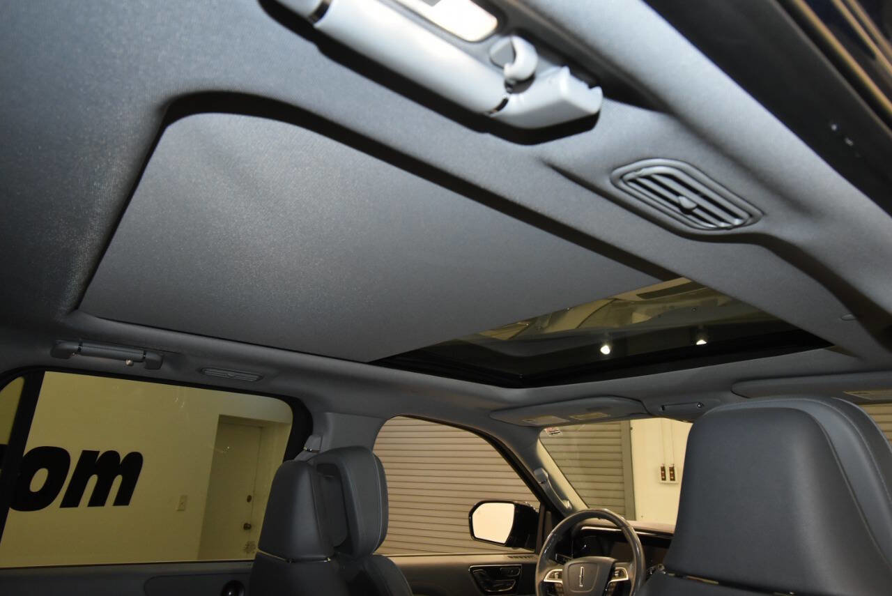 Used 2018 Lincoln Navigator Reserve w/ Technology Package image 19