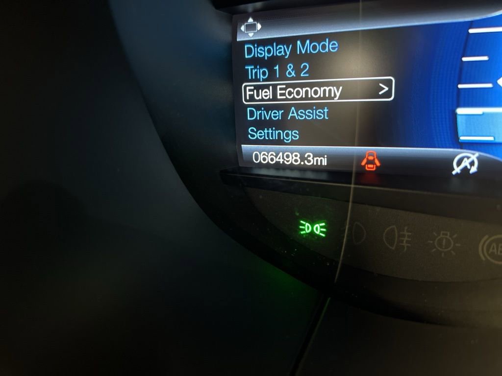 Certified 2019 Ford Edge Titanium w/ Cold Weather Package FWD image 22