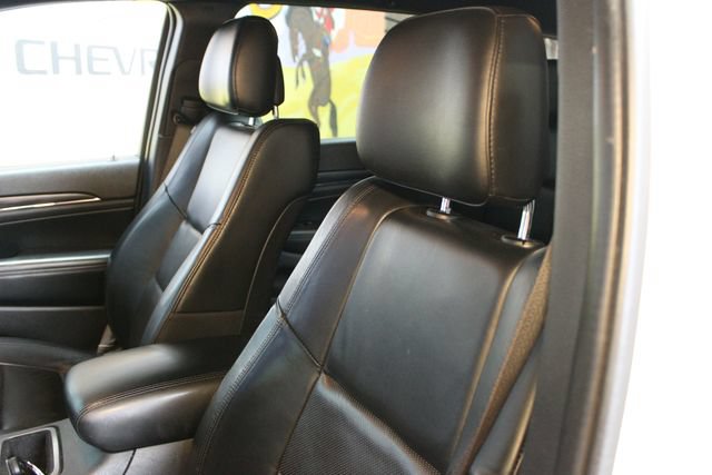 Used 2020 Jeep Grand Cherokee Limited w/ Luxury Group II RWD image 21