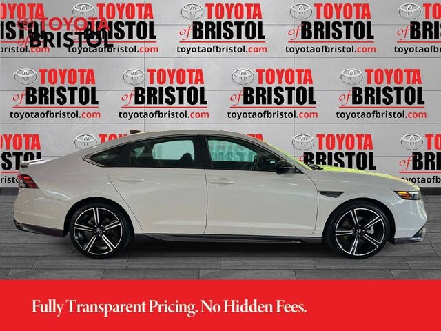 Used 2023 Honda Accord Sport image 2