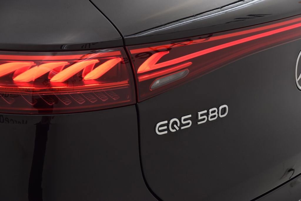 Used 2023 Mercedes-Benz EQS 580 4MATIC SUV image 13